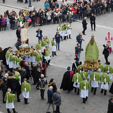 L'aurora Locazione Turistica Apartment